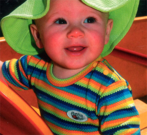 UVカットロンパース・Tシャツ